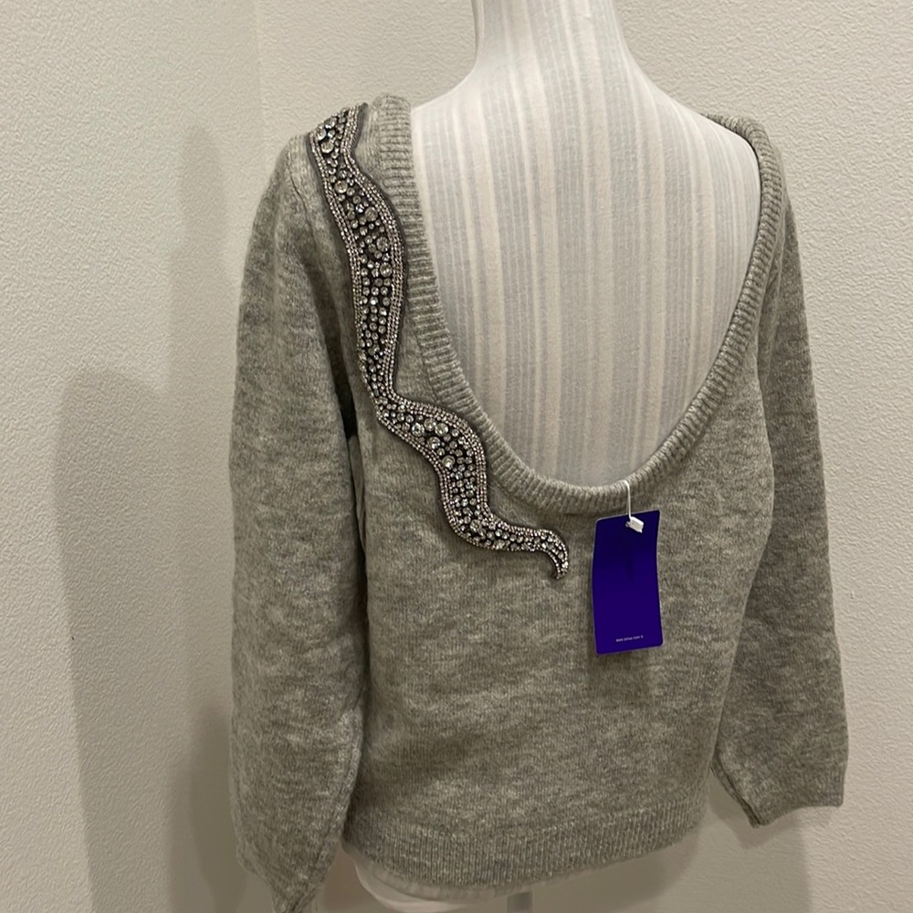 New sweater. Available Size S/M  and M/L - Picture 6 of 11